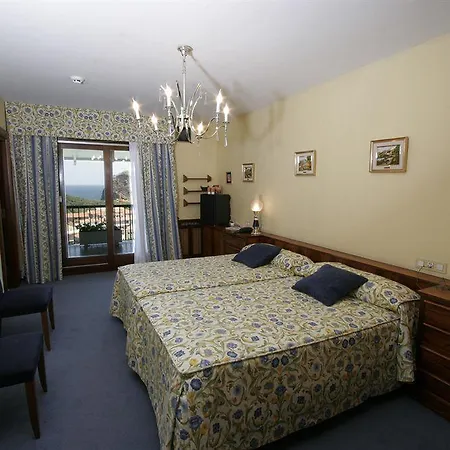 Hotel Arresi *